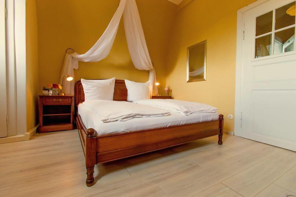 Hotel Villa Koenigsgarten Siebeldingen Экстерьер фото